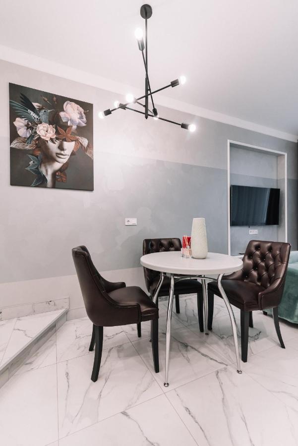 Royal Tower Vip Smart Apartments 1 キエフ エクステリア 写真