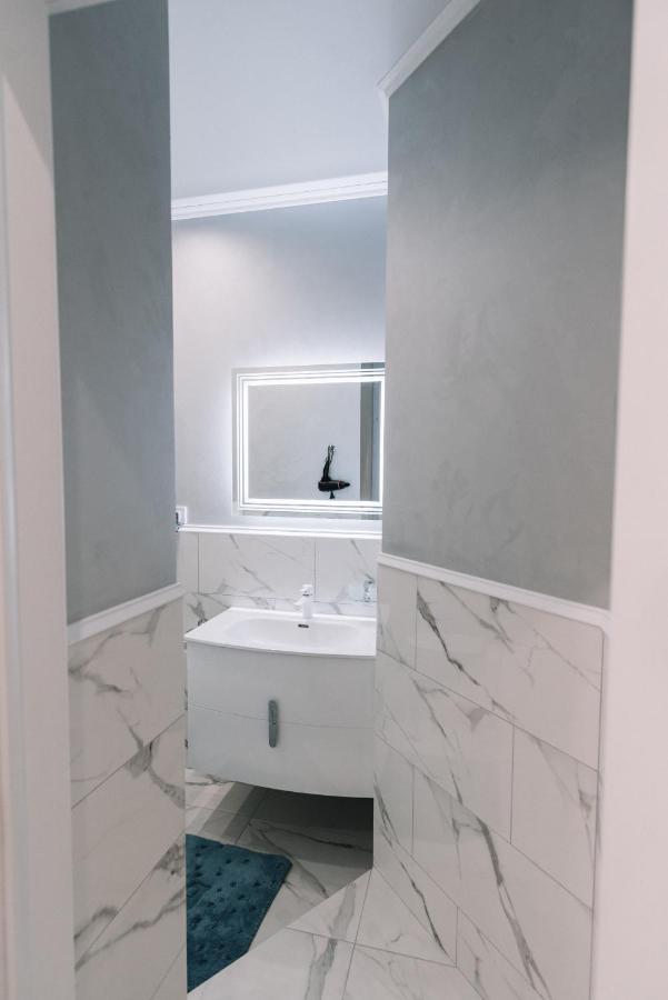 Royal Tower Vip Smart Apartments 1 キエフ エクステリア 写真