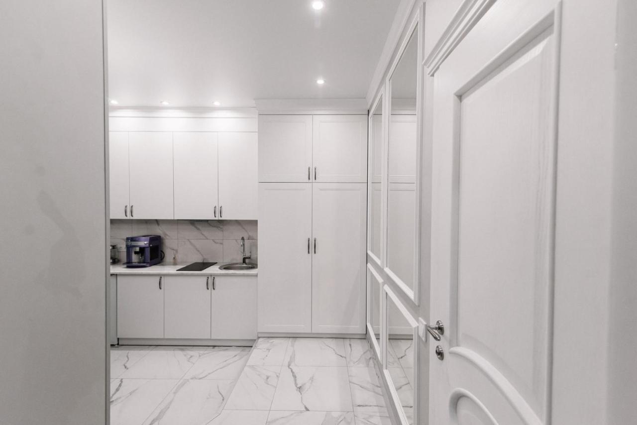 Royal Tower Vip Smart Apartments 1 キエフ エクステリア 写真